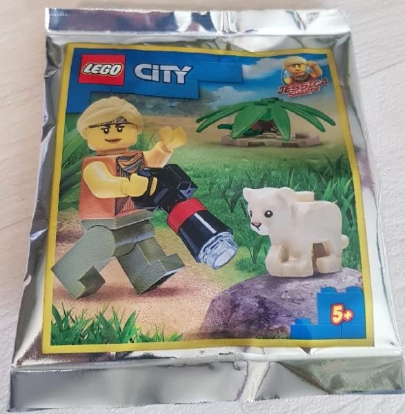 LEGO Wildlife Rescue: Explorer Jessica Sharpe with Baby Lion