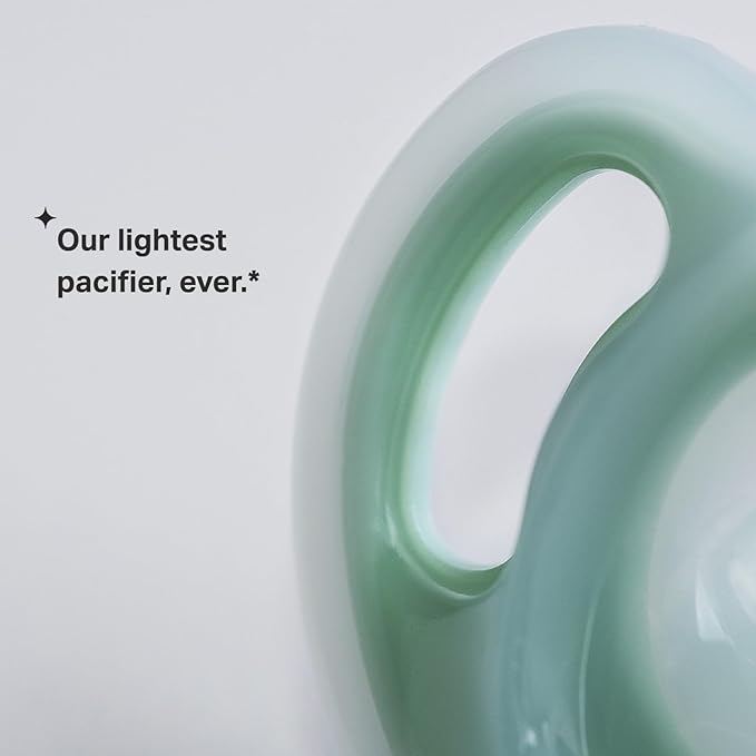 Tommee Tippee Ultra-light Silicone Pacifier, Symmetrical One-Piece Design 0-6 months, 4 Pacifiers