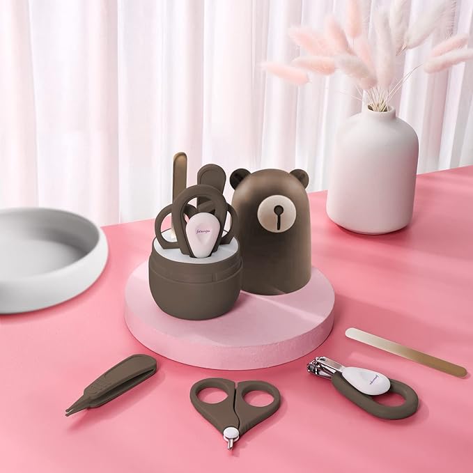 Baby 7 in 1 Grooming Set, Nail Scissors, Nail File, Tweezers, Natural Wood Hair Comb, Storage Basket for Children and Newborns in Beautiful Gift Box