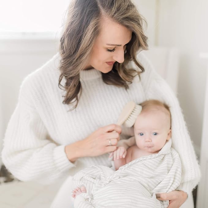 Ali+Oli Newborn Wooden Hair Brush- Baby Brush Set for Newborns- Baby Hair Brush with Mini Loofah- Infant Hair Brush, Cradle Cap, Wooden Baby Brush with Soft Goat Bristle
