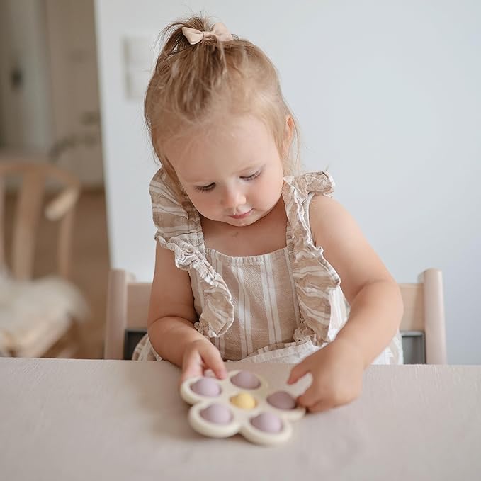 mushie Flower Press Toy (Soft Lilac/Daffodil/Ivory)