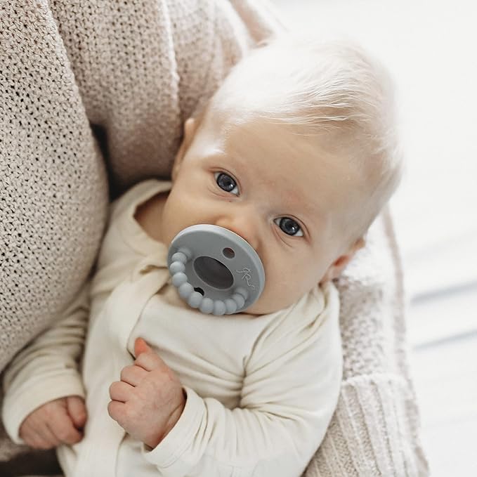 Ryan & Rose Cutie PAT Pacifier Teether (Flat, Charcoal)