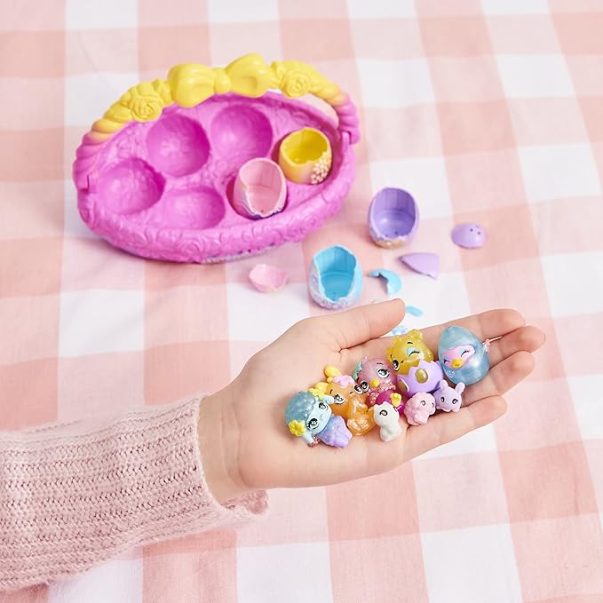 Hatchimals CollEGGtibles, Spring Toy Basket with 5 and 3 Pets 5 and
