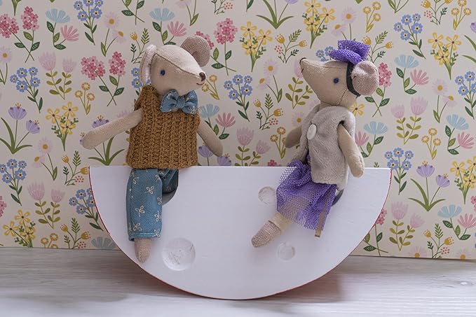 LEVLOVS Ballerina Mouse Ballerina Doll in a Matchbox Toy Baby