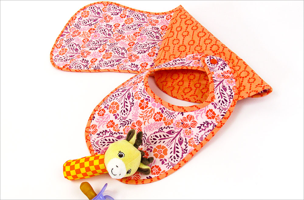 Soft-organic-baby-bibs-and-burp-cloths-in-neutral-colors – LittleNest-Shop