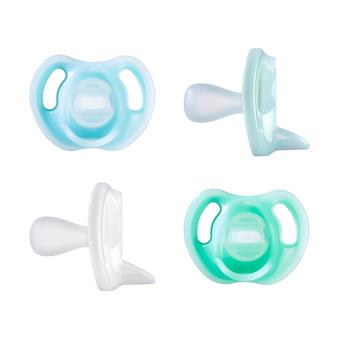 Tommee Tippee Ultra-light Silicone Pacifier, Symmetrical One-Piece Design 0-6 months, 4 Pacifiers