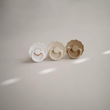 FRIGG Daisy Natural Rubber Baby Pacifier | Made in Denmark 0-6 Months) 2-Pack