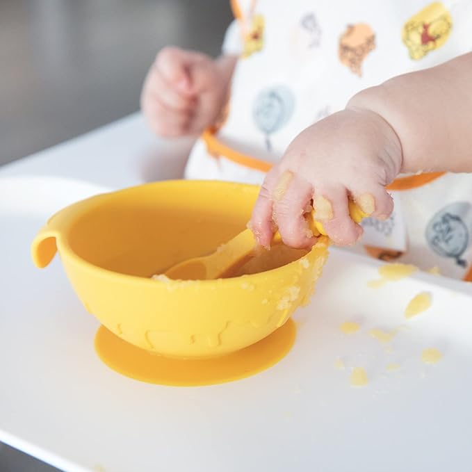 Bumkins Disney Baby Bowl, Silicone Feeding Set with Suction for Baby and Toddler, Includes Spoon and Lid, First Feeding Set, Essentials for Baby Led Weaning for Babies 4 Months Up, Winnie the Pooh