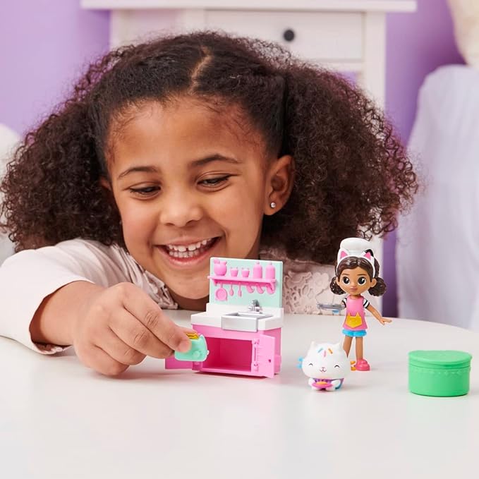 Gabby’s Dollhouse, Lunch and Munch Kitchen Set with 2 Toy Figures 3 and