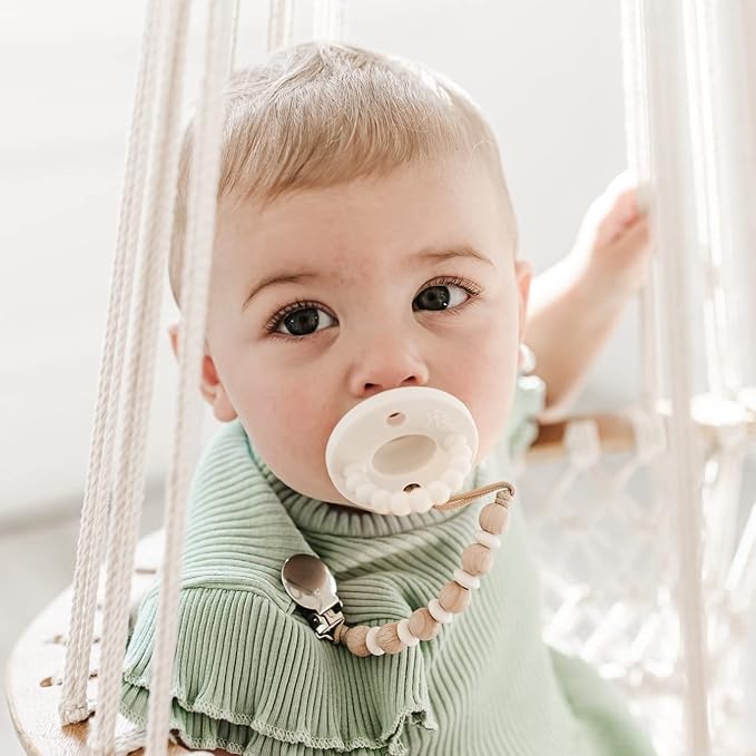 Ryan & Rose Cutie PAT Pacifier Teether (Flat, Ivory)
