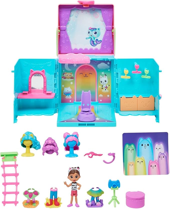 Gabby’s Dollhouse, Dress-Up Closet Portable Playset with a Gabby Doll, Surprise Toys and Photo Shoot Accessories, Kids Toys for Ages 3 and up