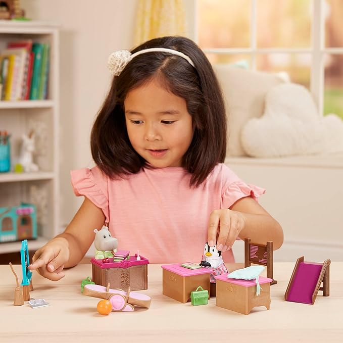 Lil Woodzeez – Classroom & Playground Playset 2 Doll 3 Years