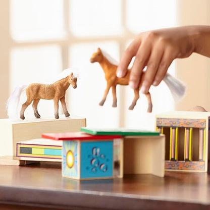 Melissa & Doug Horse Carrier Wooden Vehicle Play Set With 2 Flocked 3+
