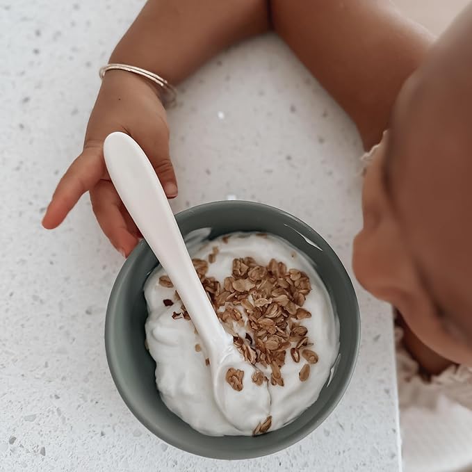 nouka Feeding Spoon Set | 100% Food-Grade Silicone | Comes With A Long & Comfortable Grip | Safe & Soft | Dishwasher Friendly | Soft Blush/Shifting Sand | 2-Pack