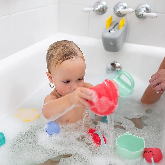 Dr. Brown's Baby and Toddler Toothbrush, Green Dinosaur 1-Pack 1-4 Years 6m+, Dino-Soft