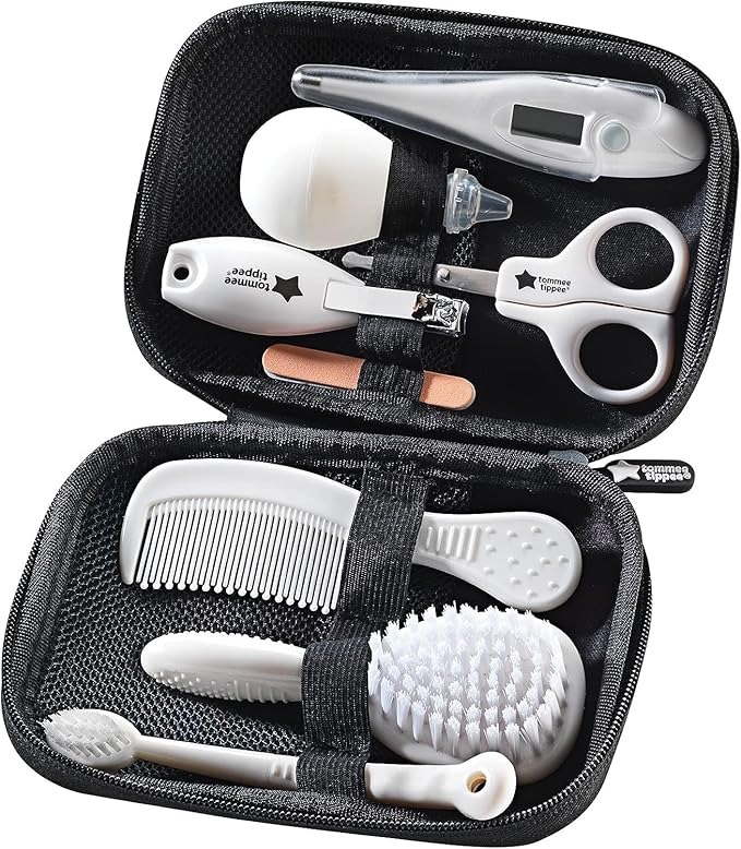 Tommee Tippee Closer to Nature Healthcare & Grooming Kit