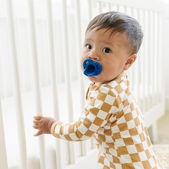 Soft Silicone Pacifiers (4 Pack) ??One Piece Design - 0-36 Months