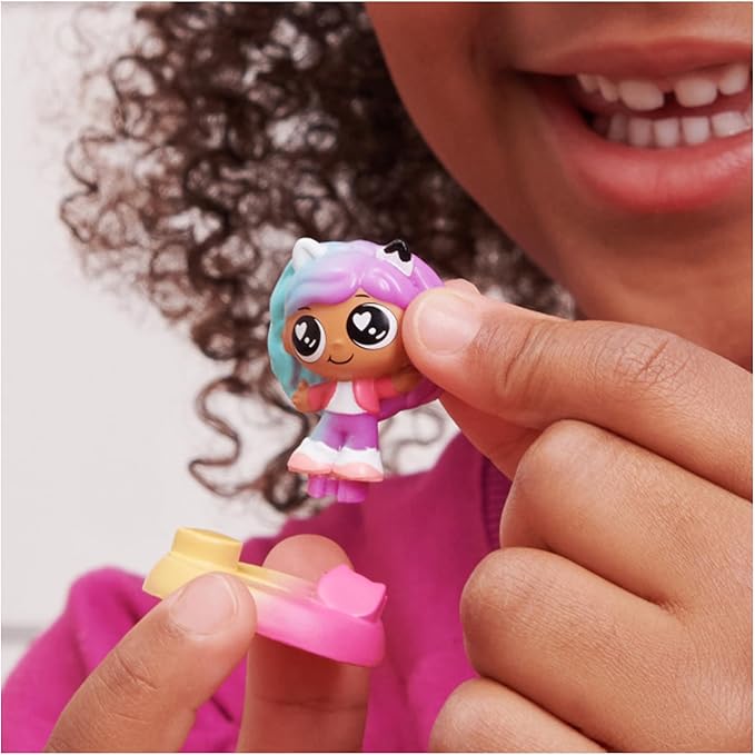 Gabby’s Dollhouse, Meow-mazing Mini Figures 12-Pack (Amazon Exclusive) Rainbow -Themed 3 and
