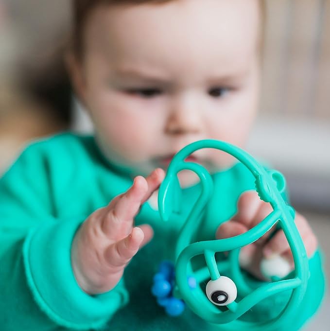 Nuby Chewy Chums All Silicone Soothing Teether, Whale - 3M+