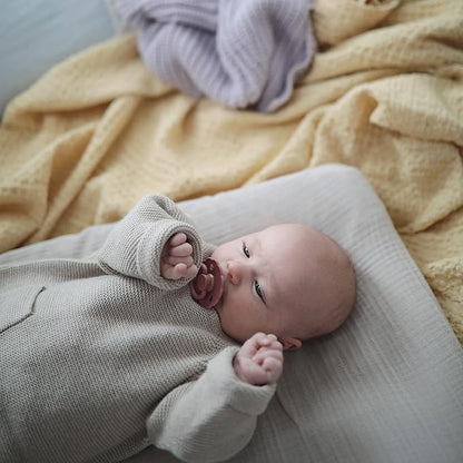 FRIGG Daisy Natural Rubber Baby Pacifier | Made in Denmark 0-6 Months) 2-Pack