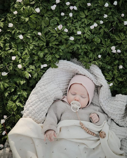 FRIGG Daisy Natural Rubber Baby Pacifier | Made in Denmark 0-6 Months) 2-Pack