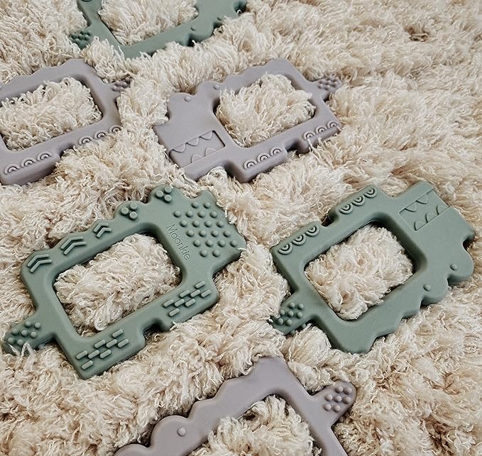 Moonkie Teething Toy, Safe & Easy to Hold BPA Free Silicone Baby Soothing Teethers 0-6 6-12