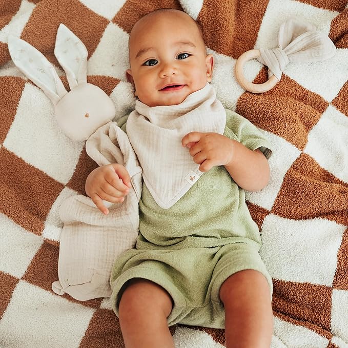 Mikito Organic Cotton Newborn Gifts Box, Baby Gifts Unisex incl. Muslin Baby Lovey Comforter + Baby Bandana Bib Drool + Wooden Baby Teether + Birth Announcement Sign