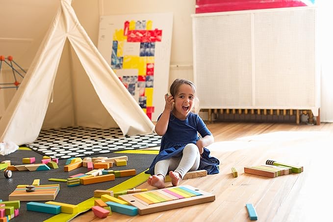 8 Piece Tegu Pocket Pouch Magnetic Wooden Block Set, Blue