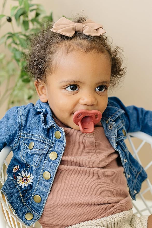 Soft Silicone Pacifiers (4 Pack) ??One Piece Design - 0-36 Months